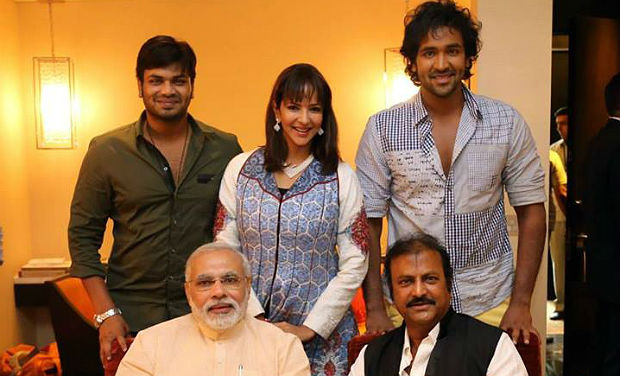 Narendra Modi Following Laxmi Manchu, Modi following manchu lakshmi, modi following manchu lakshmi on twitter, narendra modi following manchu lakshmi on twitter.